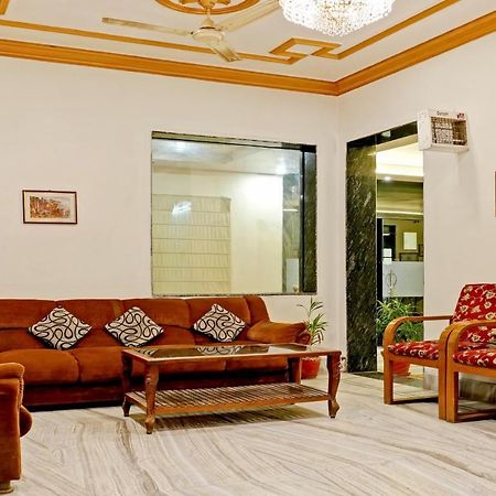 Treebo Trend Gupta Inn Varanasi Bagian luar foto