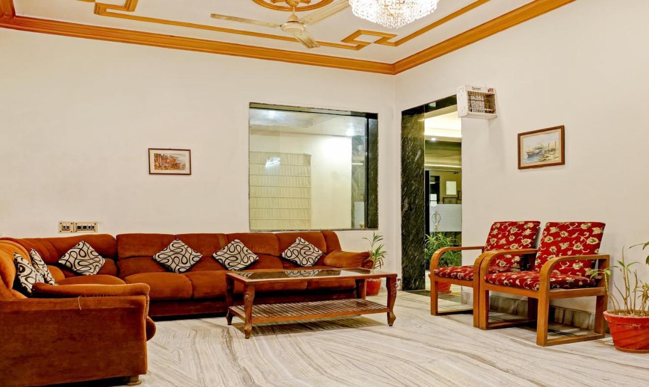 Treebo Trend Gupta Inn Varanasi Bagian luar foto