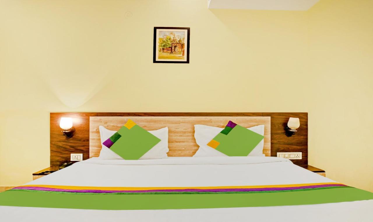 Treebo Trend Gupta Inn Varanasi Bagian luar foto