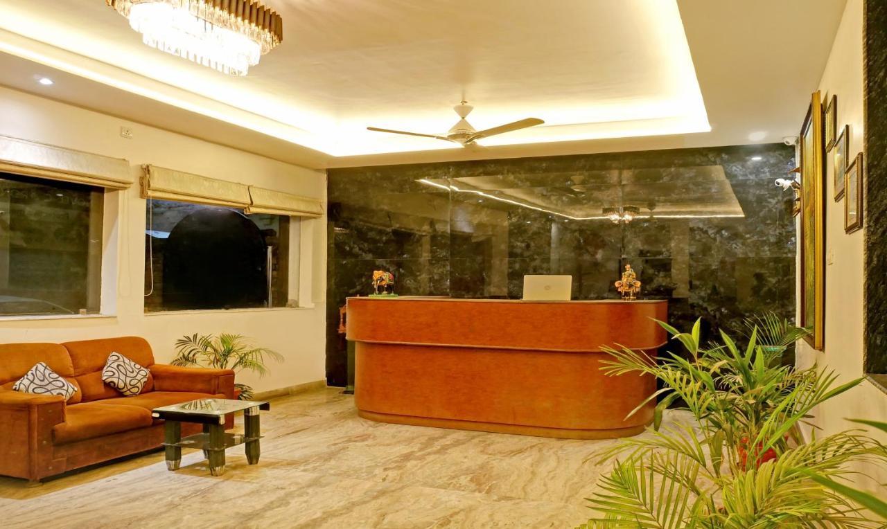 Treebo Trend Gupta Inn Varanasi Bagian luar foto