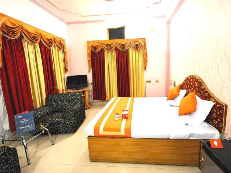 Treebo Trend Gupta Inn Varanasi Bagian luar foto