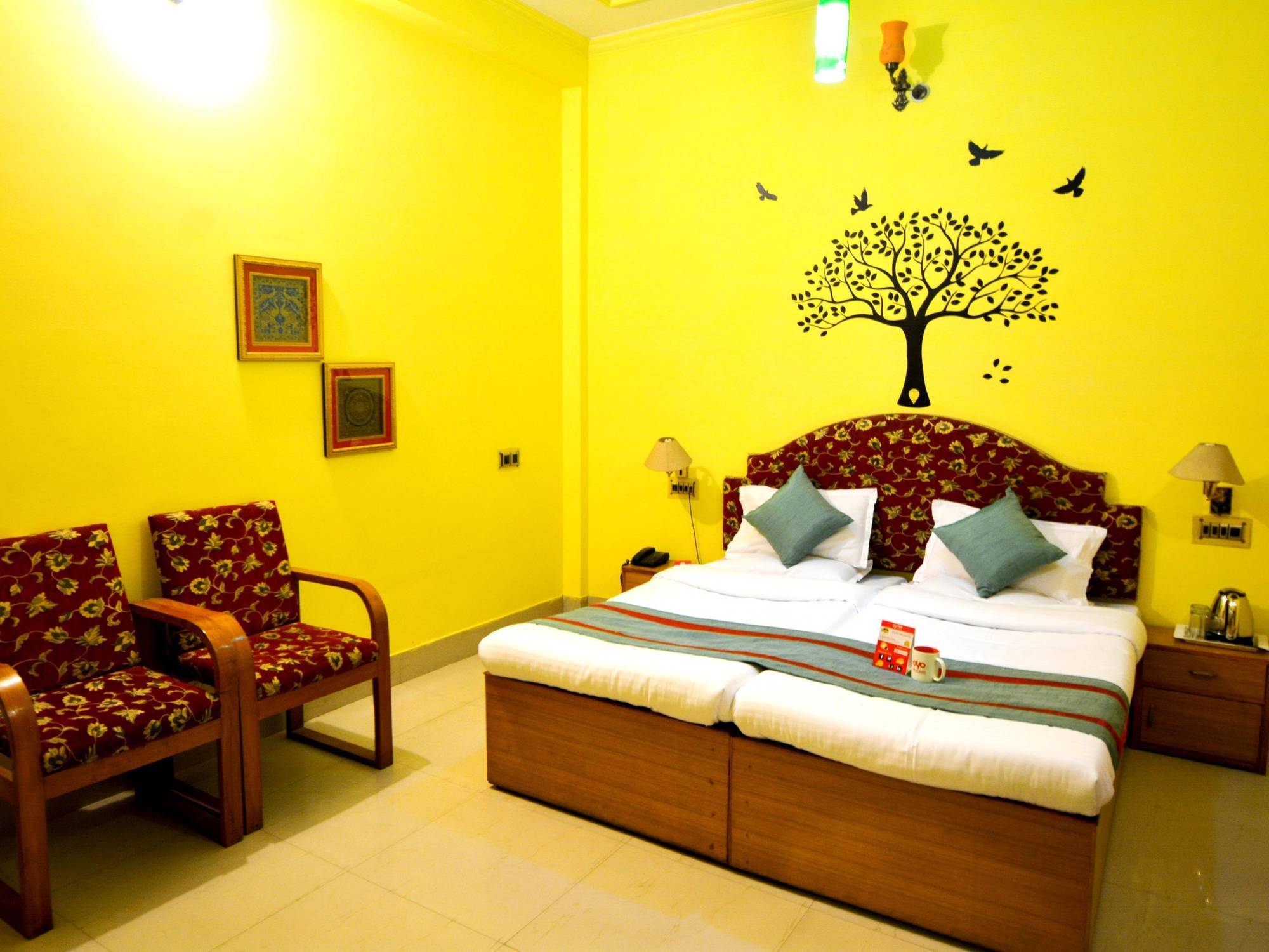 Treebo Trend Gupta Inn Varanasi Bagian luar foto