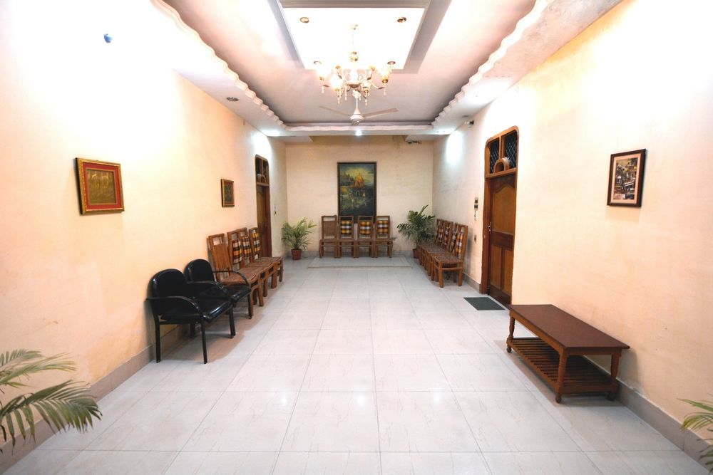 Treebo Trend Gupta Inn Varanasi Bagian luar foto