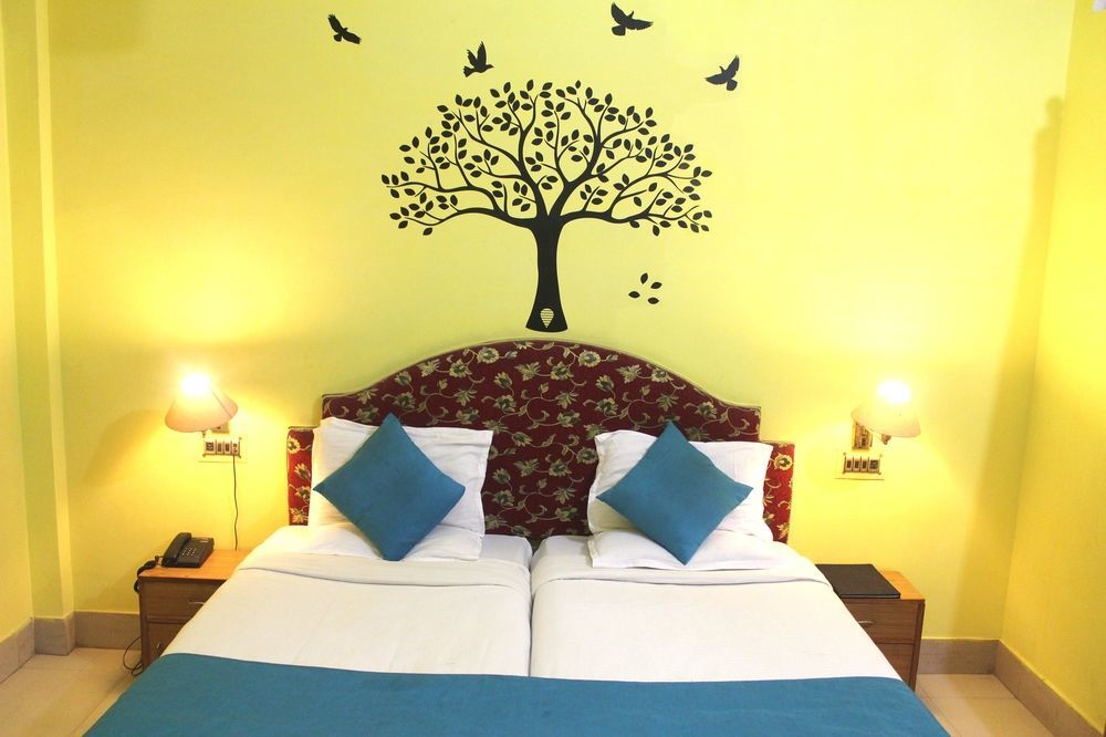 Treebo Trend Gupta Inn Varanasi Bagian luar foto